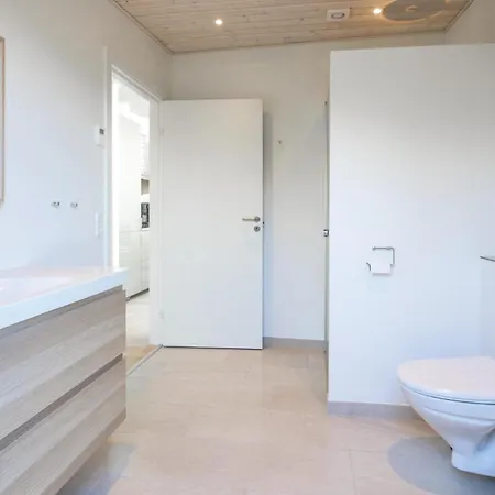 Holiday home Three-bedroom In
