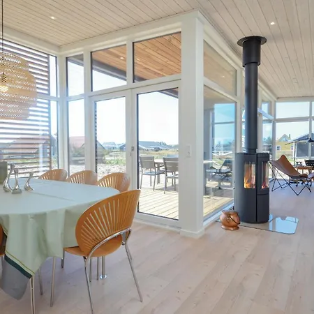 Lovely In With Kitchen *